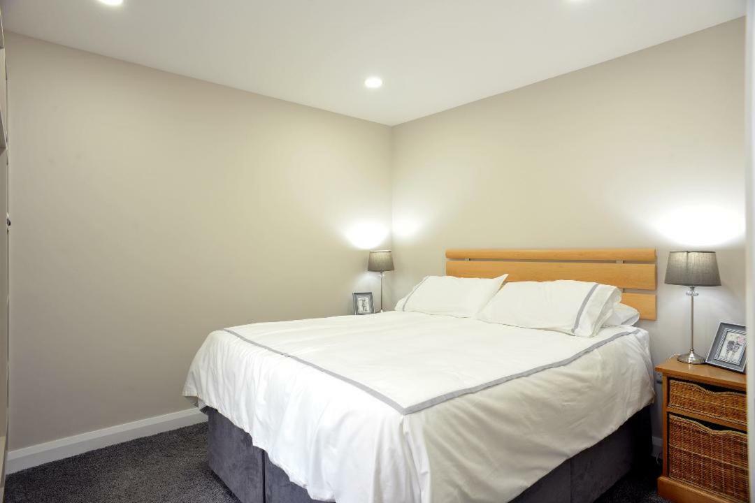 Apartment 10, South Pier, 13-14 Kerr Street, Portrush Exterior photo